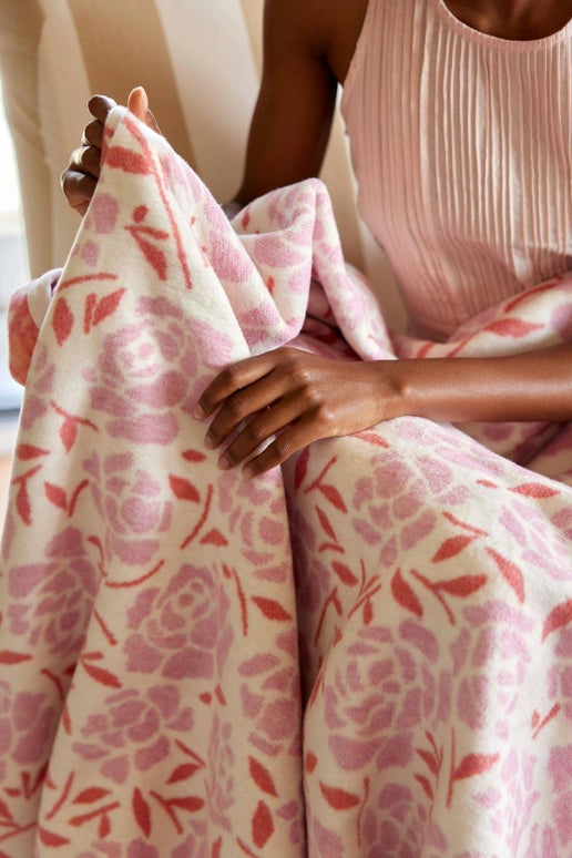 Peony Petals Blanket: Original