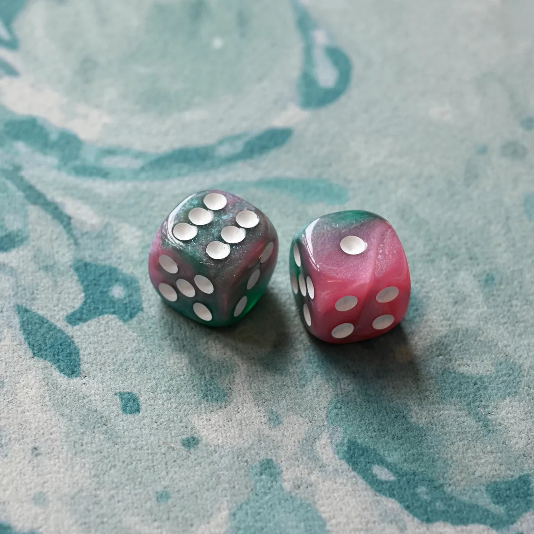 Mahjong Dice (Pair of 2): Pink & Teal