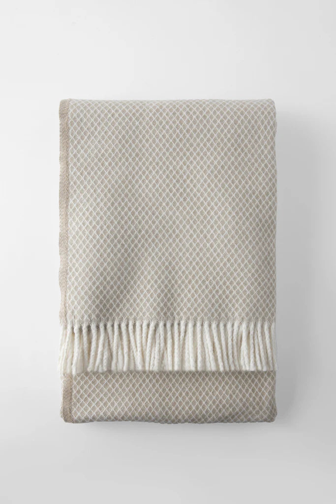 Diamond Lattice Fringed Throw- Cinnamon